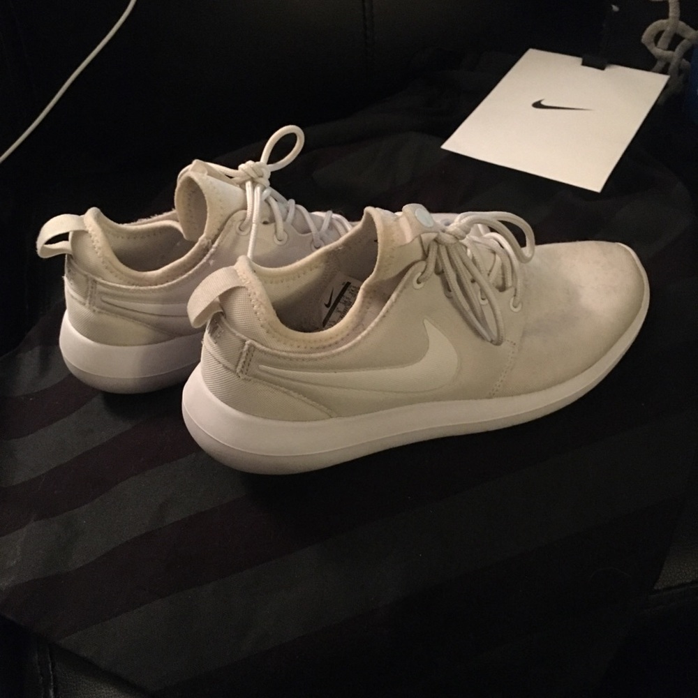 Women’s Nike sneakers 7.5